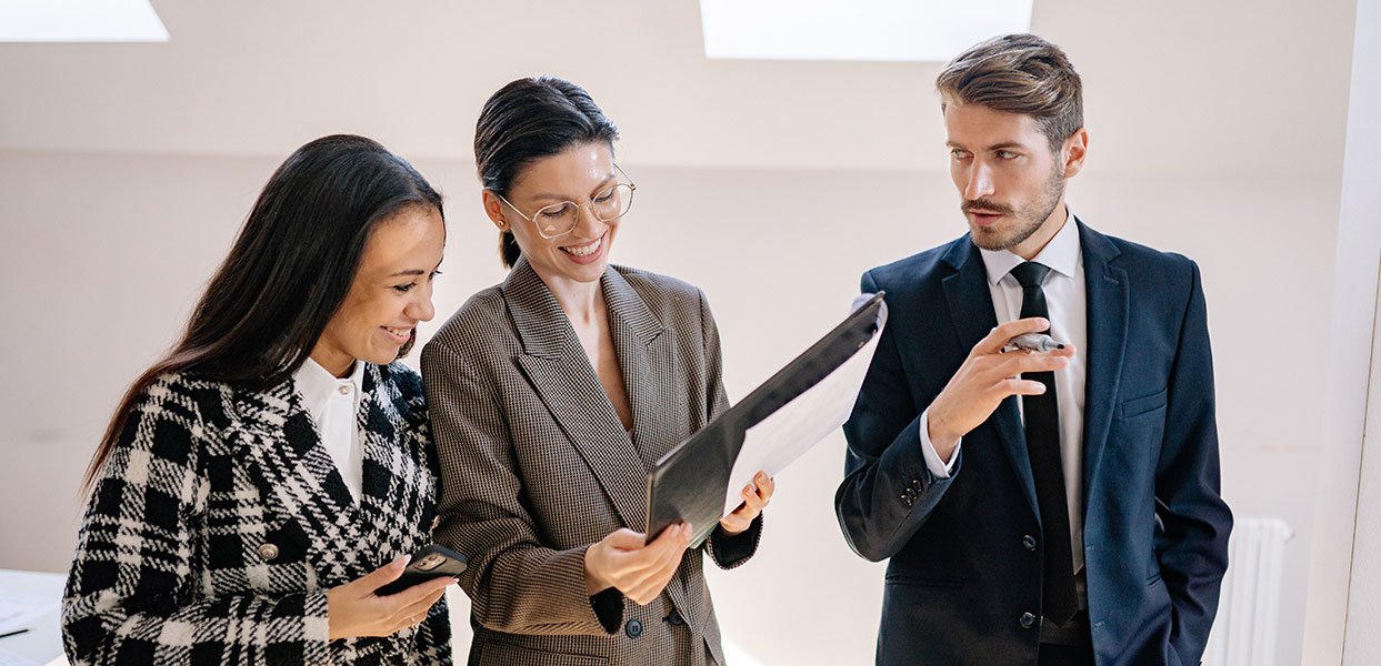 Navigent AI Consulting Logo